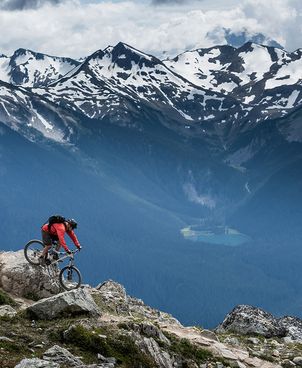 What to do in the mountains in winter when there is no snow?